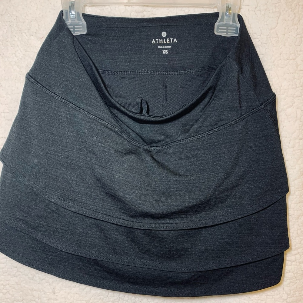 Athleta black tiered skirt XS